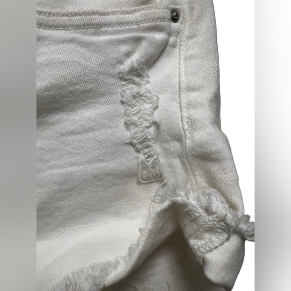 H&M Woman’s Jean shorts (size 14) - Picture 5 of 7